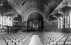 The organ in the Great Hall at London Road in 1954