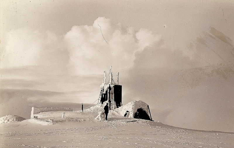 Meteorologists lived on top of Ben Nevis and took hourly weather readings for more than 20 years