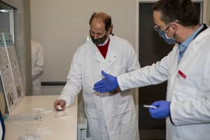 HRH The Earl of Wessex (L) with Dr Al Edwards (R) at the University of Reading